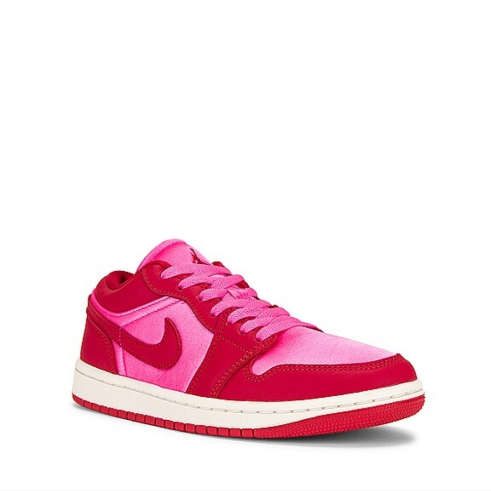Pink Nike - Picture 5 of 5